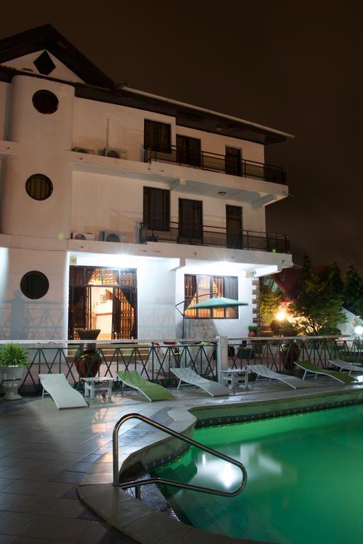 Hill View Hotel Mccarthy Hills Botianaw Exterior photo